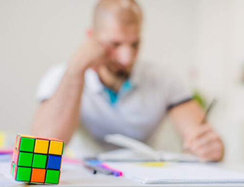 Inclusão no ensino superior: FESP participa de debate sobre permanência de estudantes autistas na graduação 